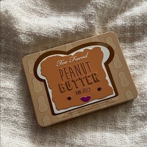 Too Faced Peanut Butter and Jelly Palette